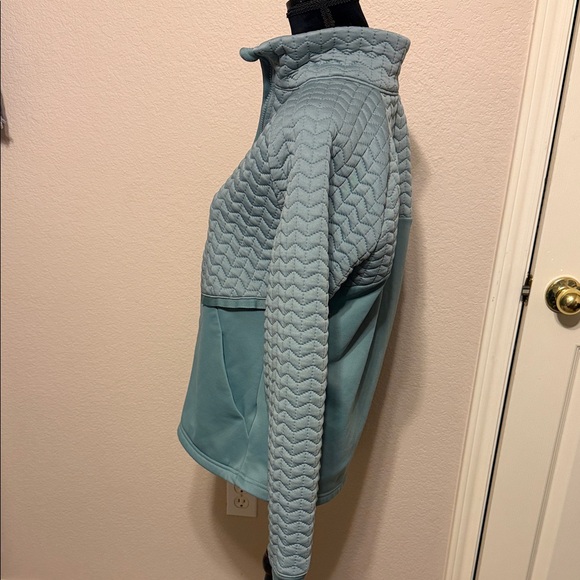 Avia Quilted Jacket in Teal Blue - Picture 5 of 10